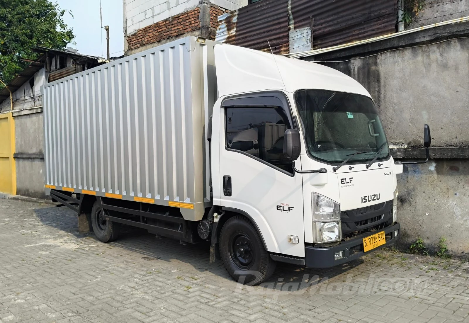 Isuzu ELF NLR 85 U 2024