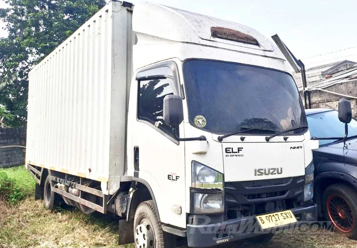 Isuzu CDD LONG Elf NMR L 2023