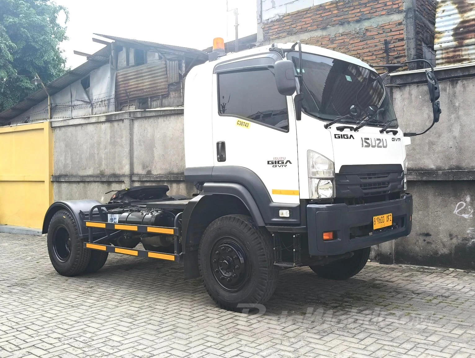 Isuzu GIGA ENGKEL GVR TRACKTOR HEAD 2024