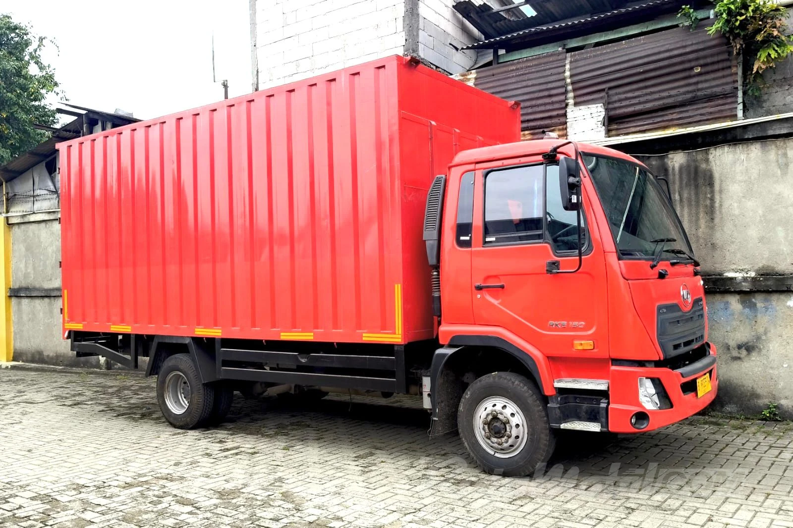 Ud Truck KUZER 2024
