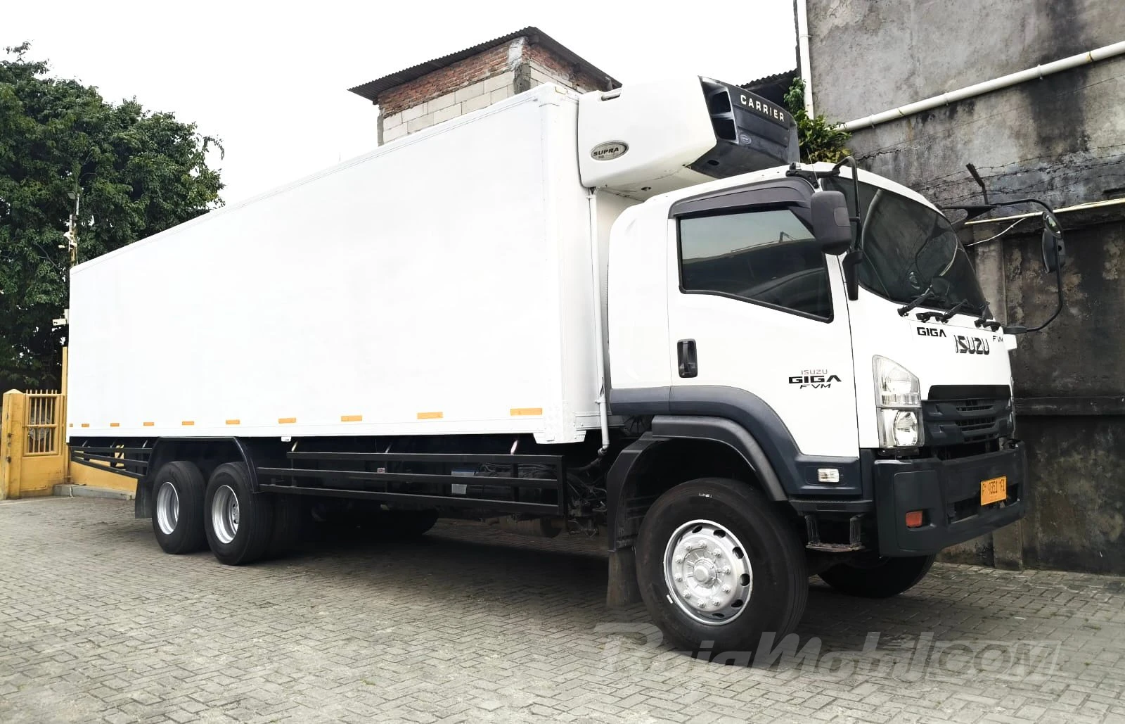Isuzu Giga FVM 34 U Box Freezer 2024